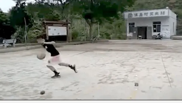 季后赛如何通过团队训练提升默契_1